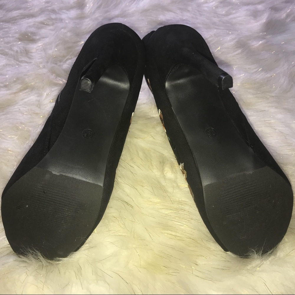 Black Booties 🖤👢 - Picture 5 of 5